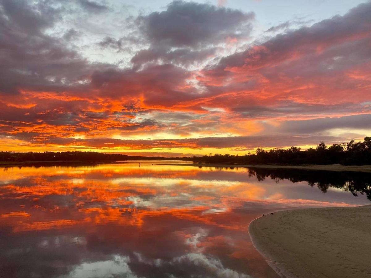 Sandbar Motel Лейкс-Энтранс Экстерьер фото