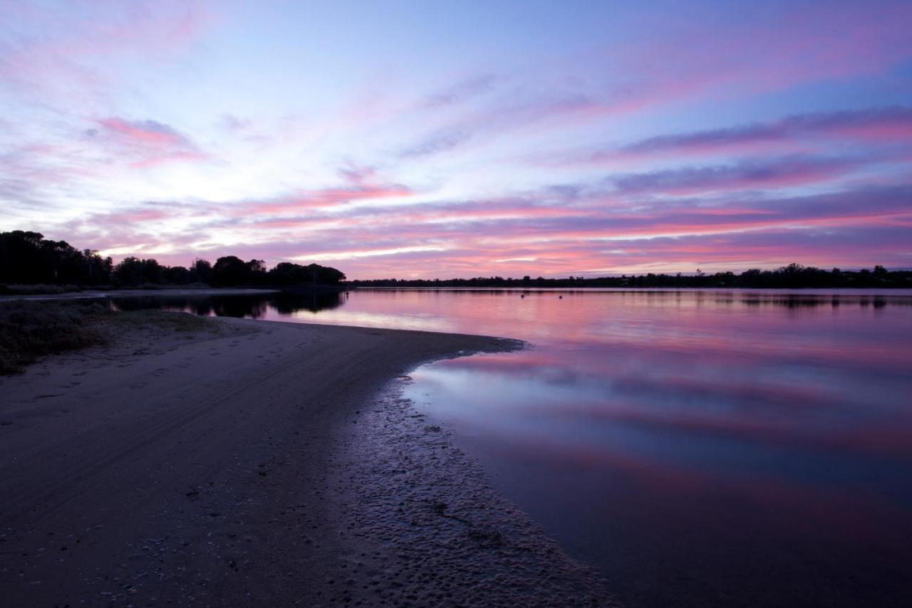 Sandbar Motel Лейкс-Энтранс Экстерьер фото